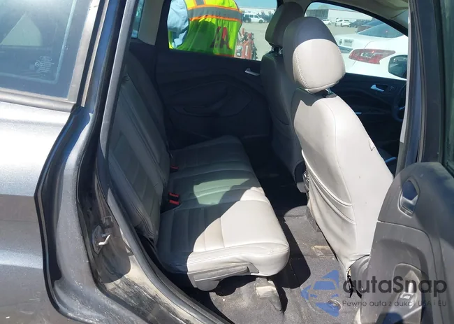 1FADP5AU3GL121132: 44645020