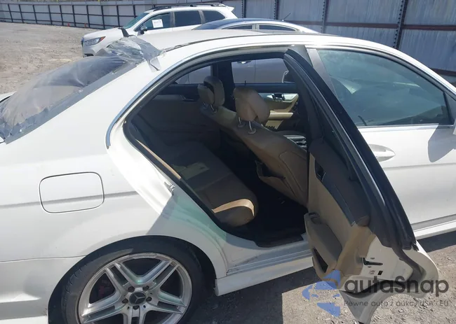 WDDGF5EB8AF421926: 44647772