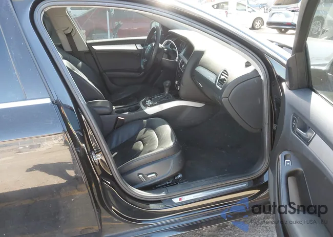 WAUFFAFLXEN016228: 44647317