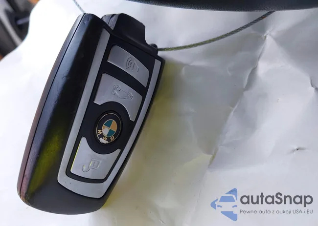 WBAKB8C58CDX20407: 44648698