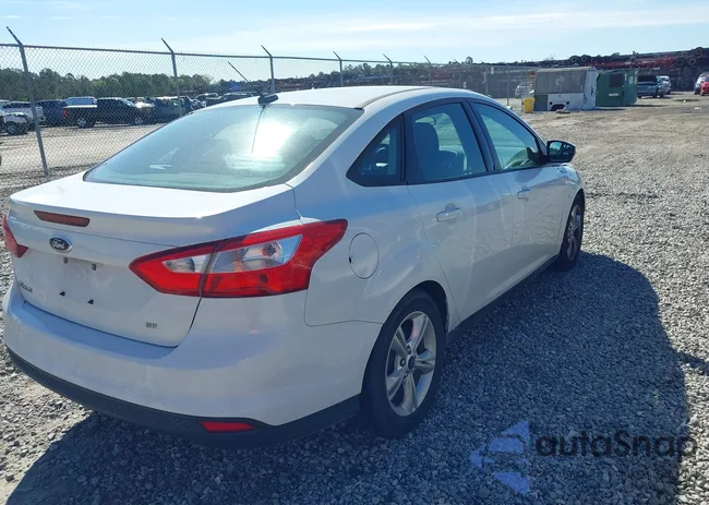 1FADP3F21EL202557: 44648749