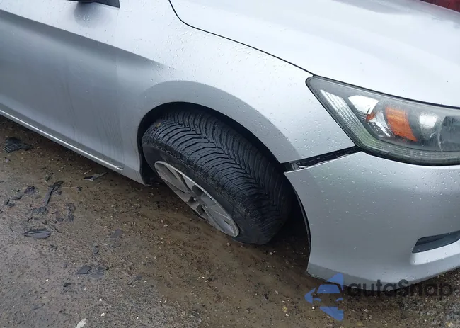 1HGCR2F33EA092479: 44648178