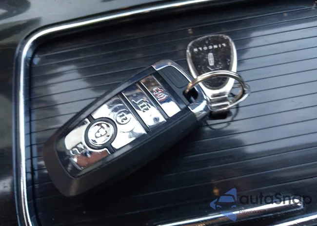 2LMPJ6J9XNBL25773: 44649427