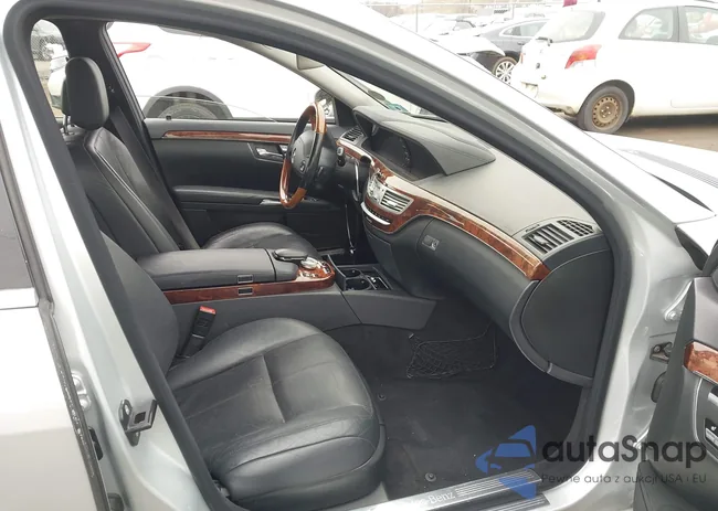 WDDNG86X89A240186: 44649505