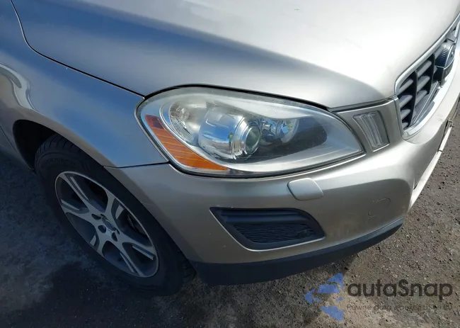 YV4902DZ5D2426009: 44649842