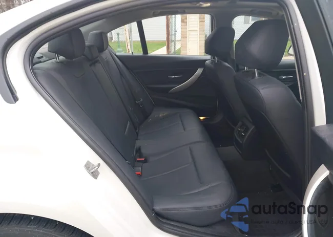 WBA3C3G53FNS73238: 44649265