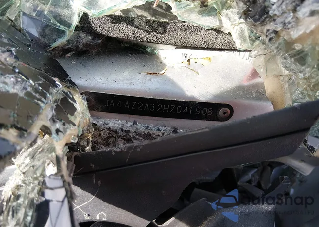 JA4AZ2A32HZ041908: 44650559