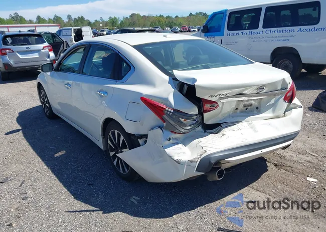 1N4AL3AP0JC214243: 44650684