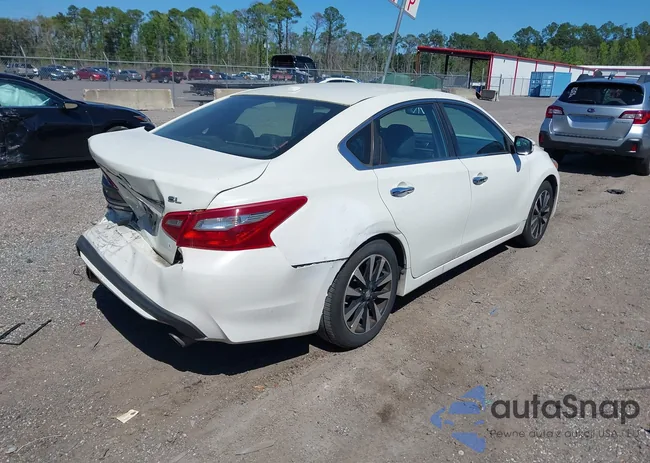 1N4AL3AP0JC214243: 44650684