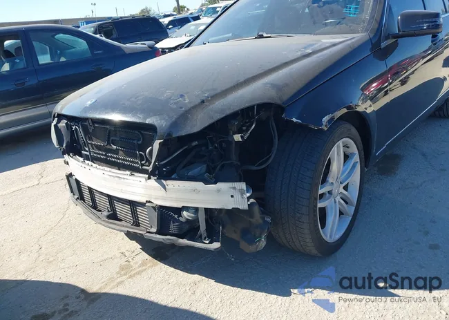 WDDGF4HB7DR291596: 44650744