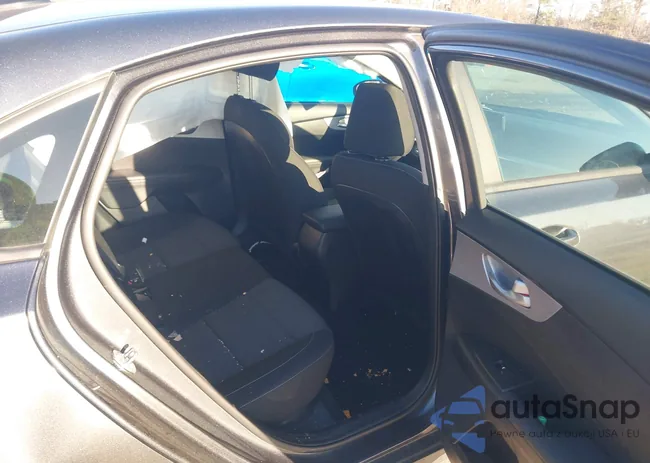 3KPF24AD5RE751208: 44651388