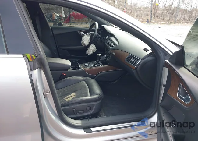 WAU2GAFC3DN027419: 44651656