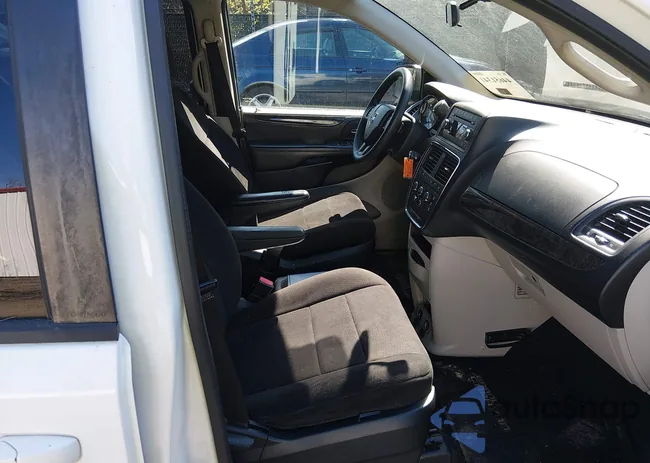 2D4RN3DG6BR715698: 44651341