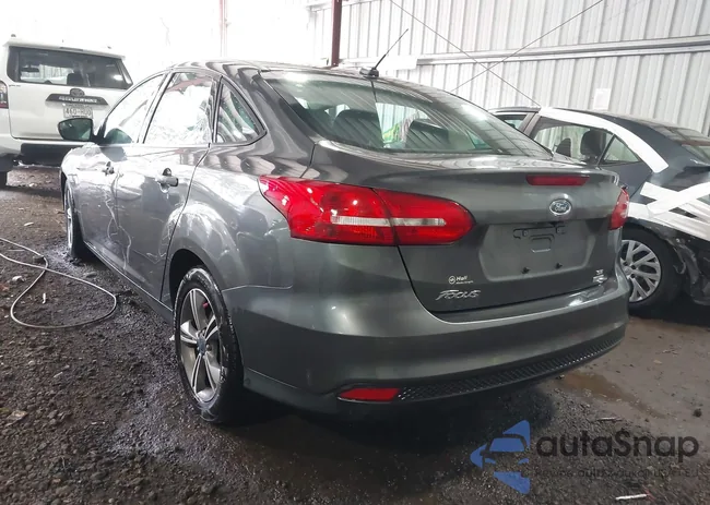 1FADP3FE5JL221018: 44652194