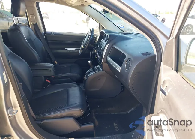 1C4NJCEB2GD651356: 44659571