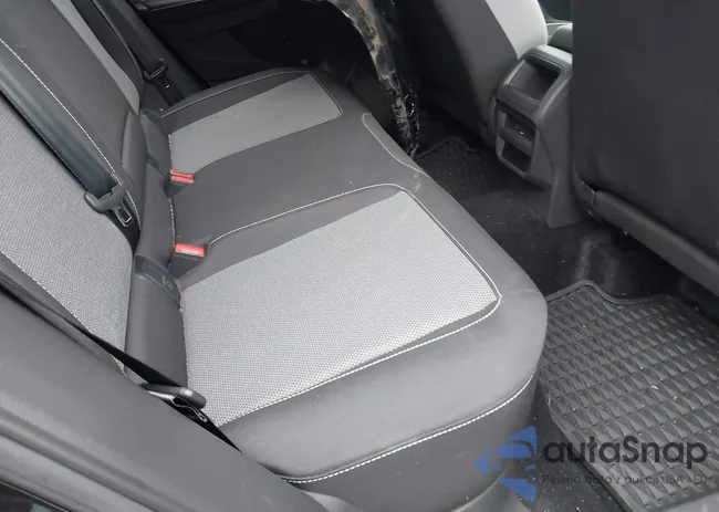 3VV5X7B21RM004322: 44659766