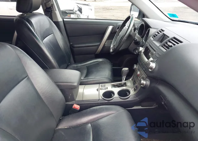 5TDBK3EH5CS156765: 44659816