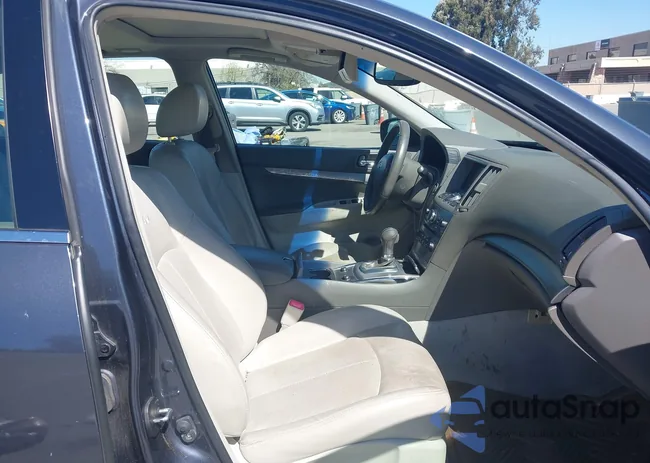 JN1CV6AP7CM930927: 44659850