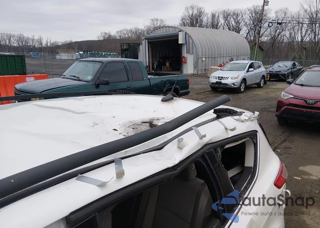 1FMCU9GX8EUA96660: 44659184