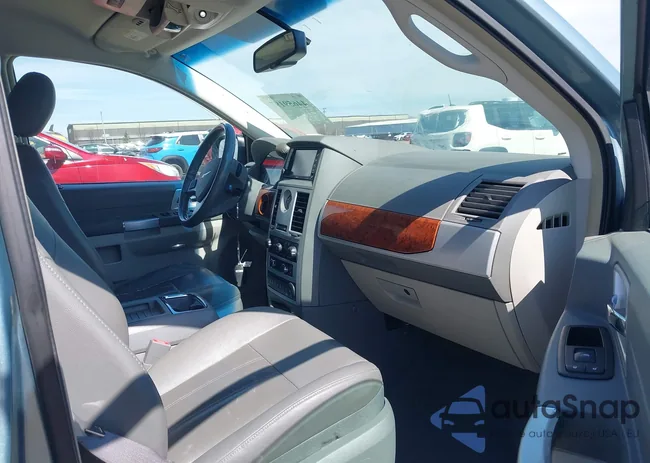 2A8HR54P48R764943: 44659197