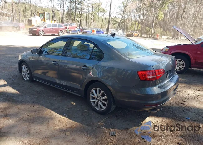 3VWD17AJ5FM230814: 44661456