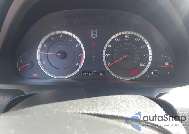 1HGCP2F68CA136585: 44661485