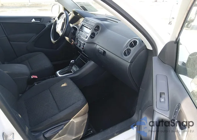 WVGAV3AX6EW533828: 44661185