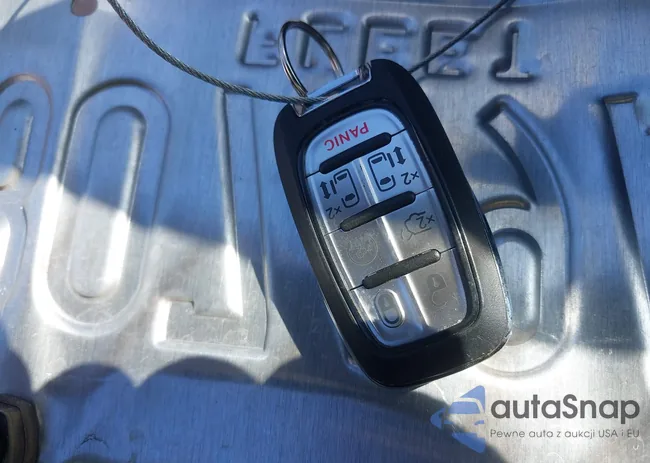 2C4RC1BG8SR513309: 44662446