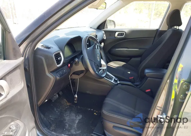 KMHRC8A36SU352206: 44663573