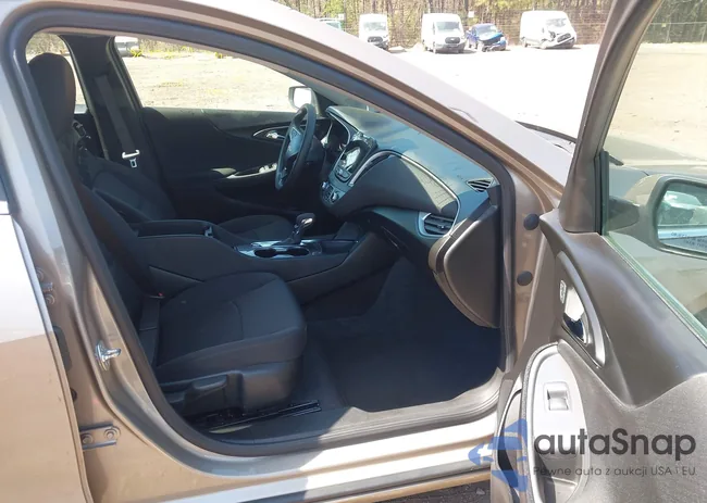 1G1ZD5ST6SF141129: 44663192