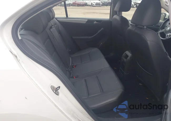 3VWDP7AJ4DM420678: 44665598