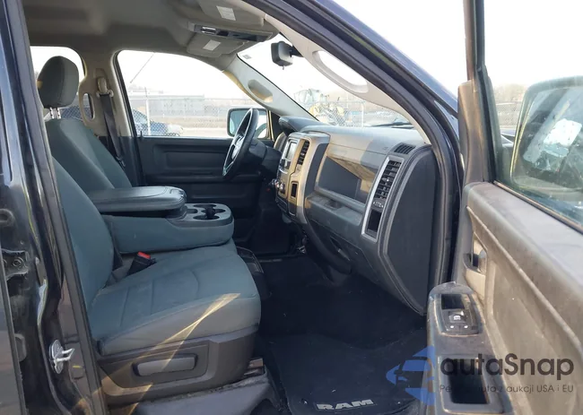 1C6RR7KT3FS508075: 44665018