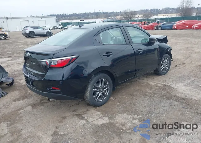 3MYDLBYV8KY522132: 44666761