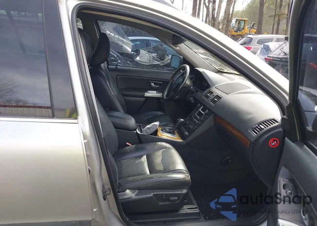 YV4CZ592461295107: 44665924