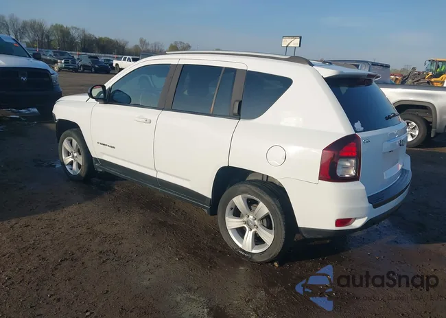 1C4NJCBA9GD743141: 44666147