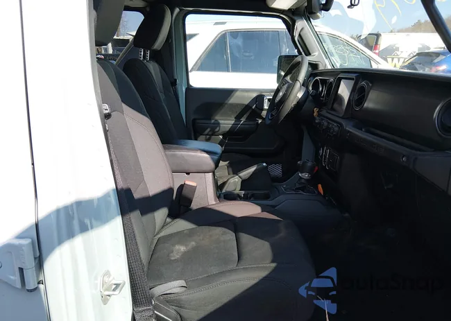 1C4JJXN65PW690228: 44667694