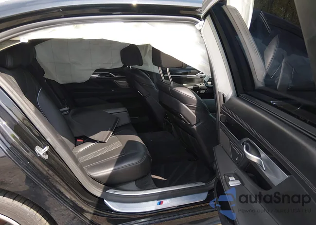 WBA7E2C59KB217490: 44666927