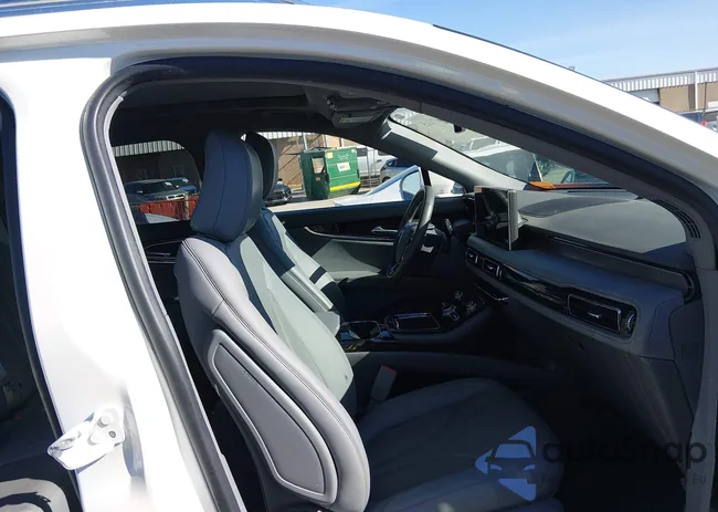 2LMPJ6K99NBL10020: 44667115