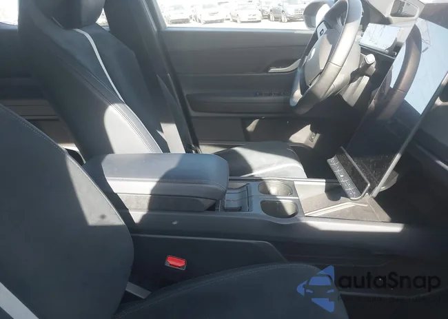 VCF1ZBU28PG005871: 44668363