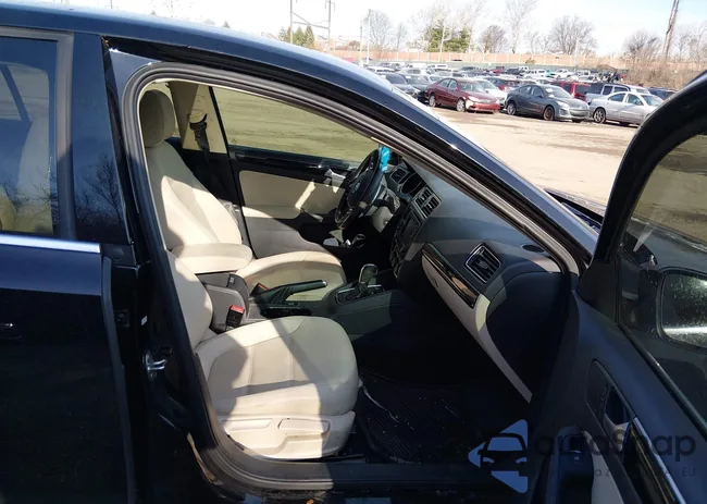 3VWL17AJ3HM389491: 44668639