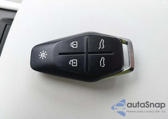 VCF1ZBU21PG003752: 44670436