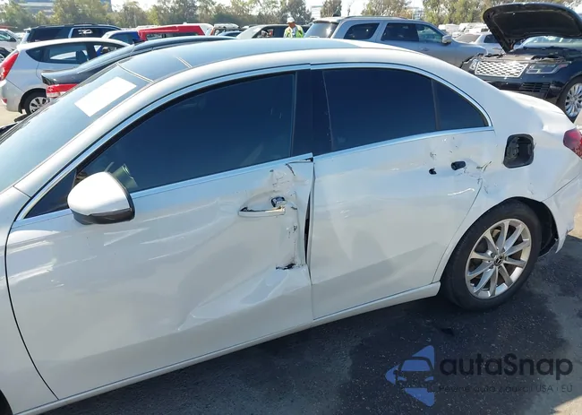 WDD3G4EB2LW038184: 44670226