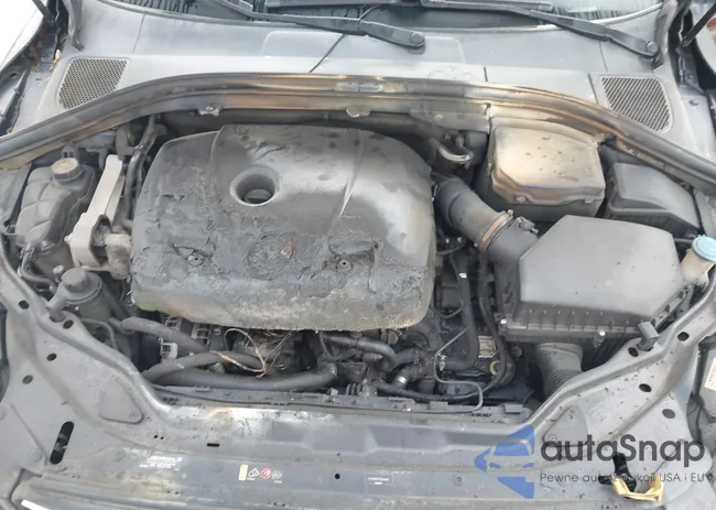 YV440MDK7F2664472: 44672755