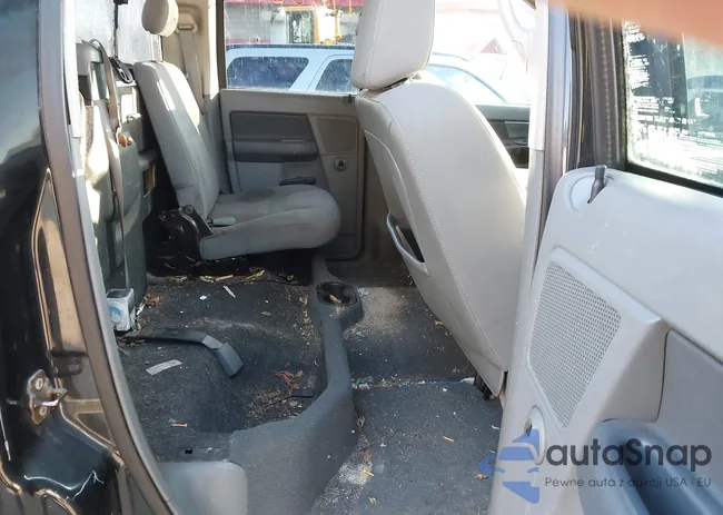 1D7HU18247J601537: 44672828