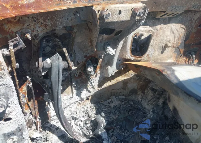 4JGED6EB2KA135643: 44673483