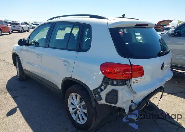 WVGAV7AX4HK053631: 44673698