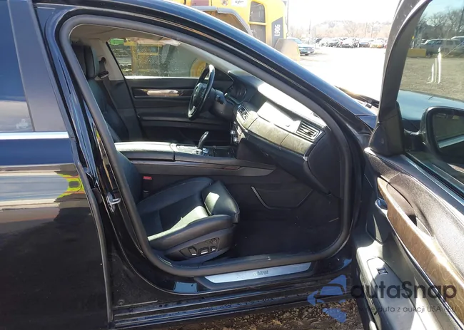 WBAKA8C51CCY37951: 44675310