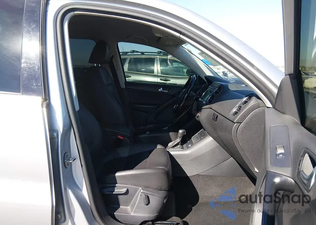 WVGAV3AXXEW599640: 44675514