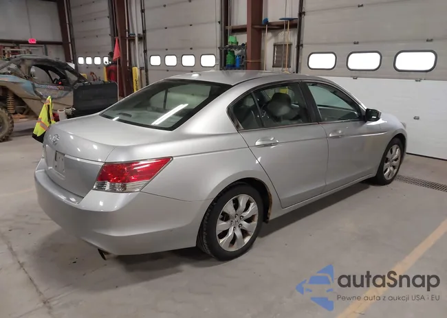 1HGCP26849A089954: 44676334