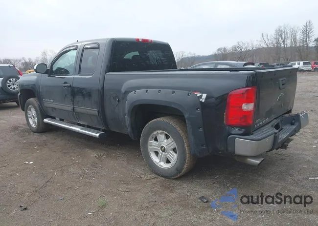 1GCRKSE30BZ372310: 44675895